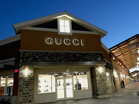 marque gucci de vetement a la mode pour homme montreal|Gucci Montreal store.